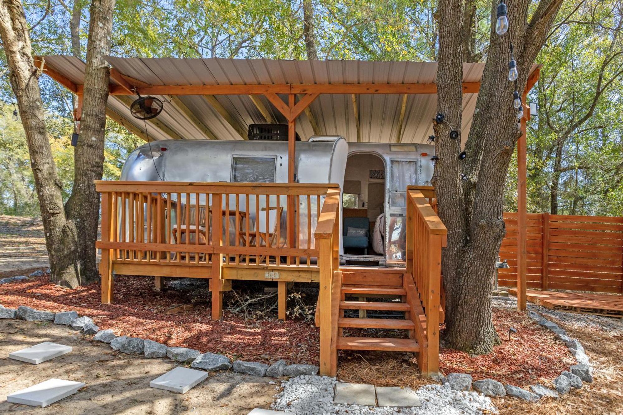 Serene Life Retreat Чипли Экстерьер фото