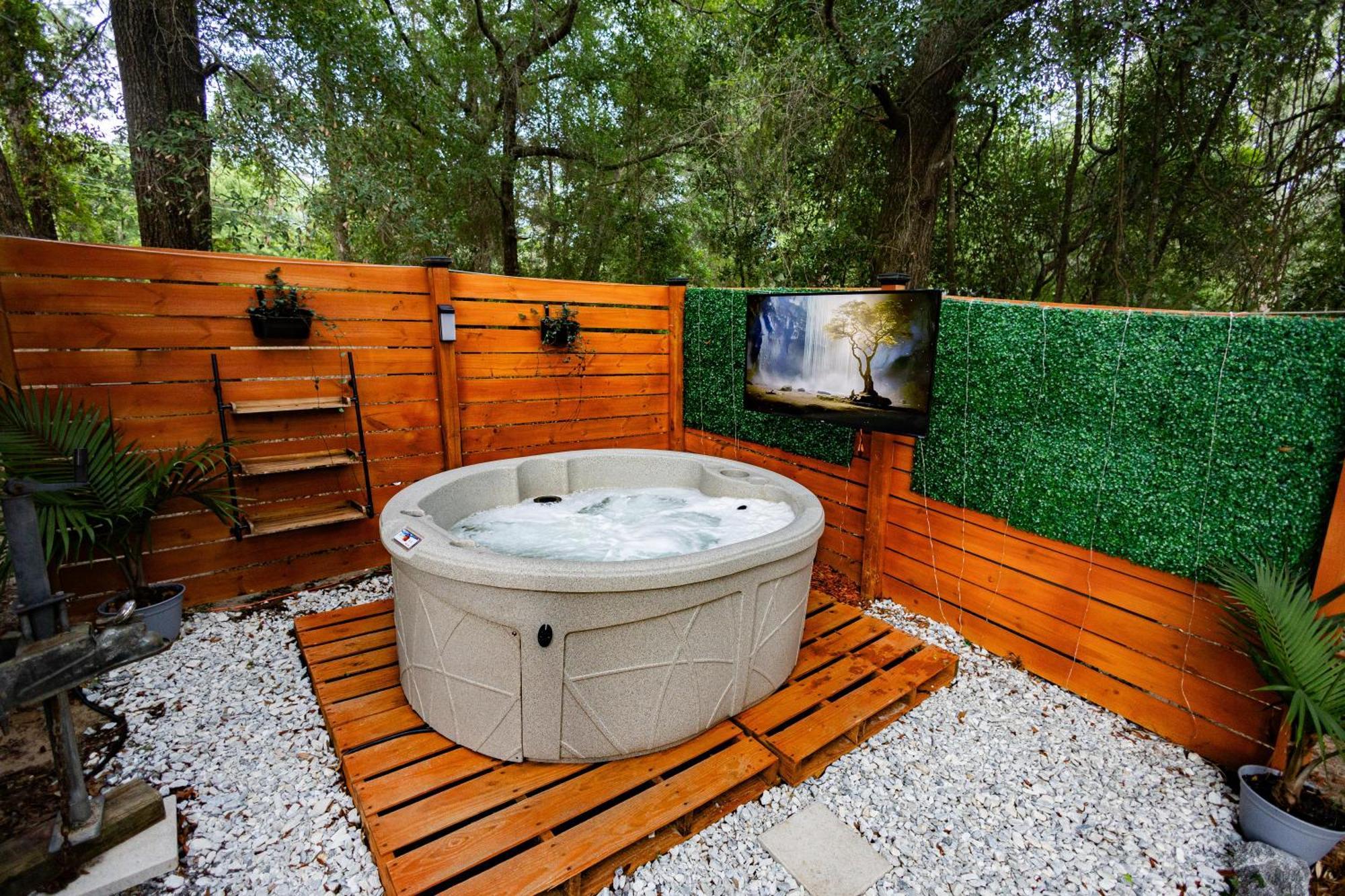 Serene Life Retreat Чипли Экстерьер фото